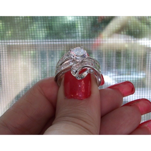 925 STERLING SILVER Cubic Zirconia Twist Ring With Baguettes - Picture 8 of 16